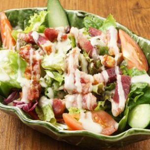 베이컨 시저 샐러드