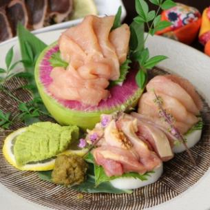 닭 회와 저온 조리의 3종 모듬