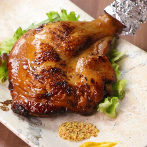 豪快!骨付きモモ山賊焼き