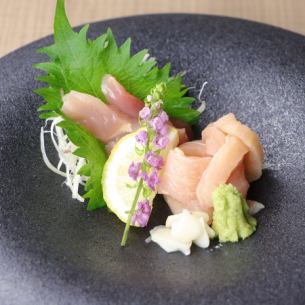大摩桜鶏刺身2種盛り(モモ、ムネ)