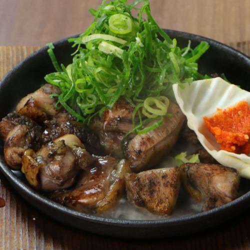 親鶏モモ鉄板焼き～葱まみれ～