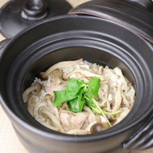釜飯佐大馬櫻雞和蘑菇