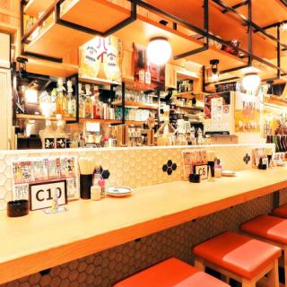 【1名様～2名様向け】親しい友人とのちょい飲みはもちろん、お一人様もご利用いただけます！横並びのお席で会話も弾むはず♪