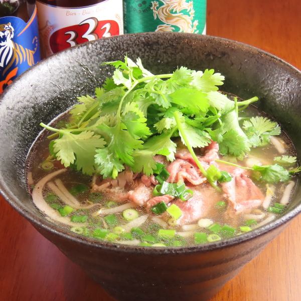牛骨スープから作る本格フォー