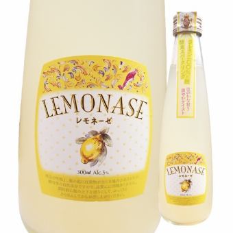 柠檬水瓶