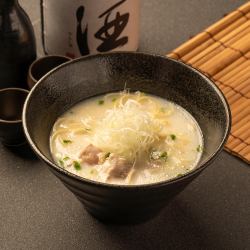 秘伝スープの濃厚鶏ラーメン