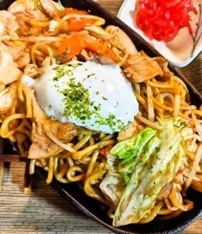 Old-fashioned sauce fried noodles