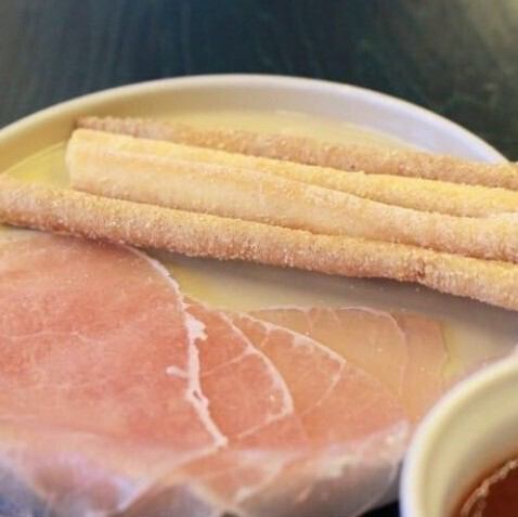 昼から贅沢にお酒を乾杯!こだわりのお酒を楽しみましょう!