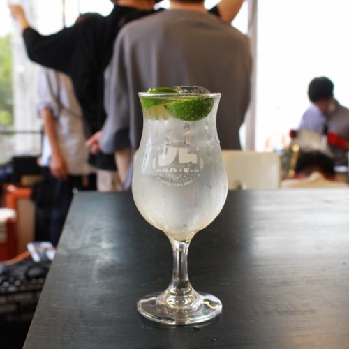 一人でも気軽にカウンター