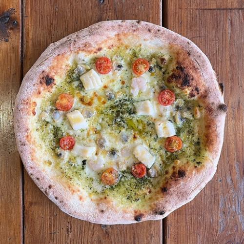 seafood genovese pizza