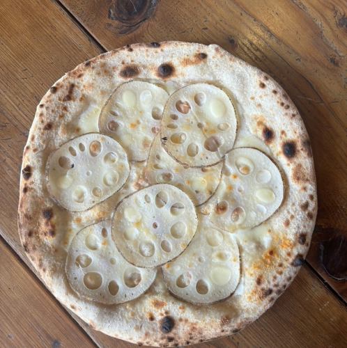 Lotus root and tuna white pizza