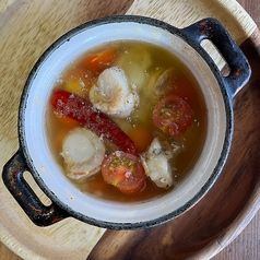 ホタテとトマトのアヒージョ