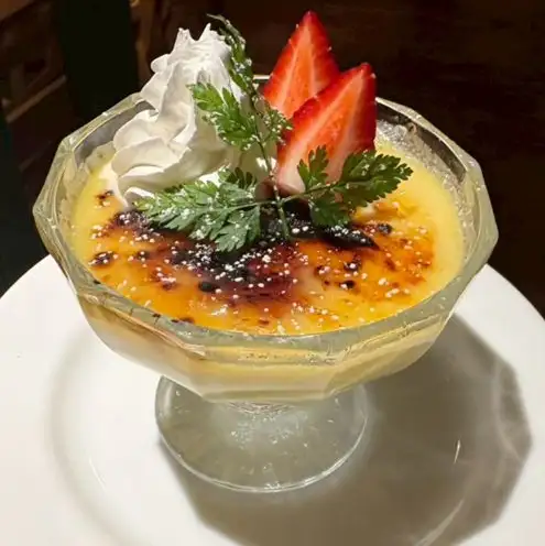 季節フルーツのなめらかクリームブリュレ