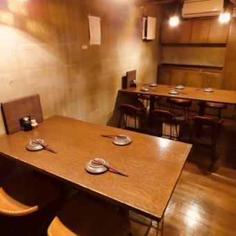 店最奥のテーブル個室。最大14名のご宴会にご利用いただけます