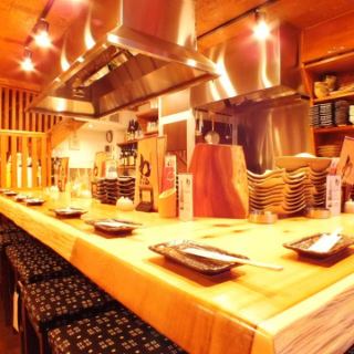 臨場感たっぷりのカウンター!お仕事帰りにサクッと、週末はデートにオススメ♪