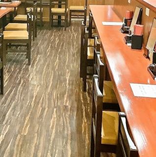 お1人様飲みも大歓迎♪人気のカウンターのお席でサクッとお料理やお酒をお楽しみください。