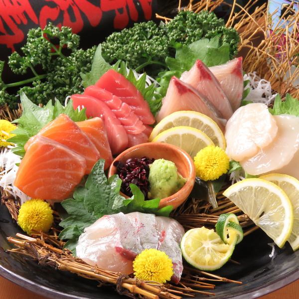 【当店の人気料理！】鮮魚のお造り盛り合わせ1380円（税込）～
