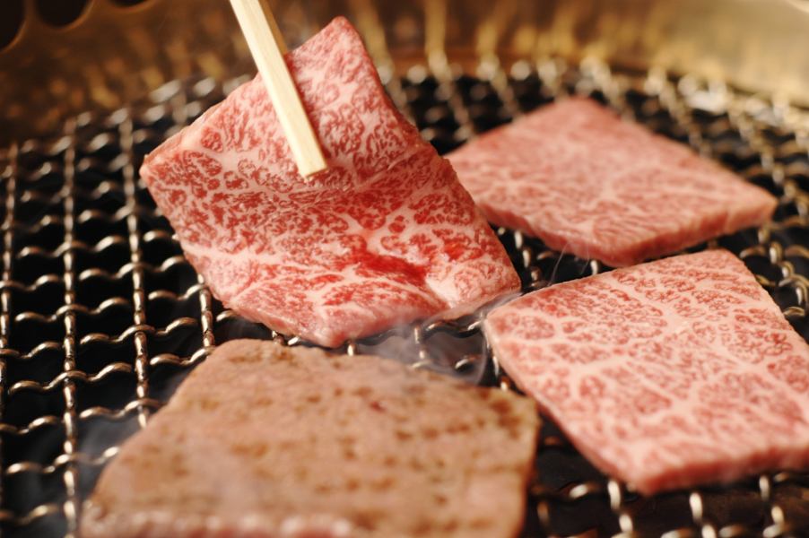 リーズナブルな価格の肉料理！