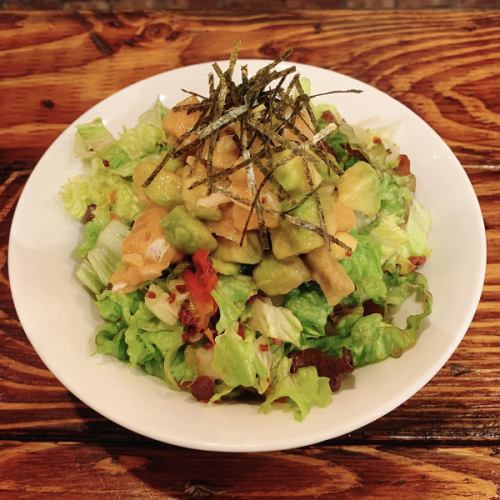 サーモンアボカド丼