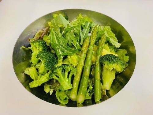 Asparagus and broccoli green salad