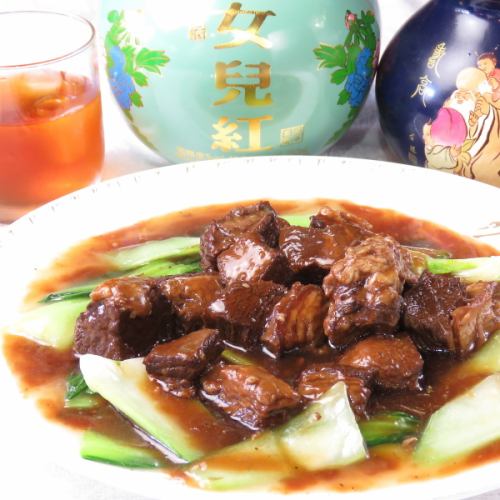 Excellent stewed beef roses