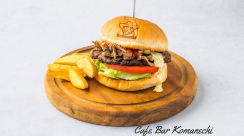 그런데, 오늘의 나고야는 비…
장마도 본격적으로 들어와 비만의 매일이군요.

미안해!

Cafe Bar Komanechi, 비와 눈이 될 때
오늘도 건강하게 영업 중!

최근 점장 타카시는 타코 붐의 재도래로
옥수수 토르티야를 만들거나, 소 탄타코스를 시작해 보거나 하지 않거나 라지반단리…

그런 이런, 오늘 밤도 비입니다만 꼭 코마네치에 놀러 와 주세요~♬

여러분의 내점 진심으로 기다리고 있어 MAX!

●미국 술집 『 Cafe Bar Komanechi 』 https://komanechi.owst.jp

#코마네치
#나고야바
#나고야카페
#아메리칸
#생일
#재미있는가게
#보드게임
#잡화
#멕시칸
#타코스
#다트
#고양이
#무료
#아메토이
#햄버거
#런치타임
#영
#햄버거런치
#향신료

https://www.google.com/search?q=komanechi&ludocid=17472319679155308933&ibp=gwp;0,7&source=g.page.m