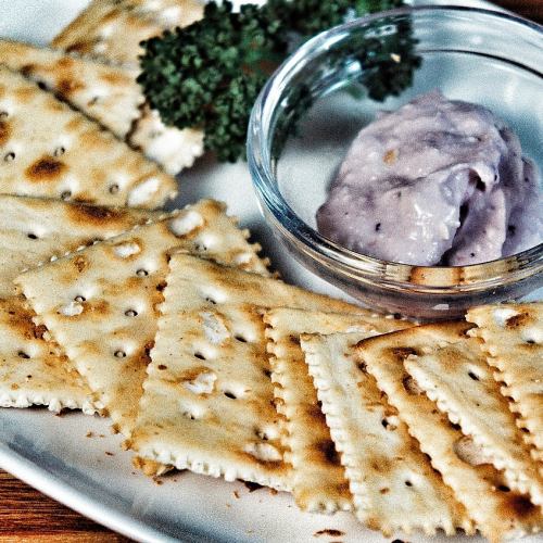 Today's cream cheese & crackers