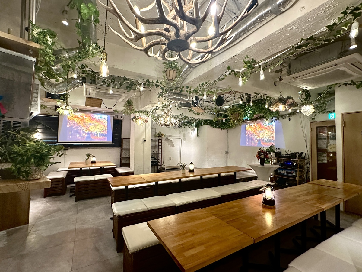 If you're planning a Halloween party in Shibuya, we recommend Shibuya Garden Patio!