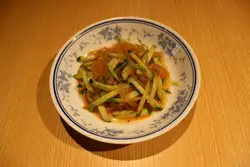 오이와 해파리의 무침