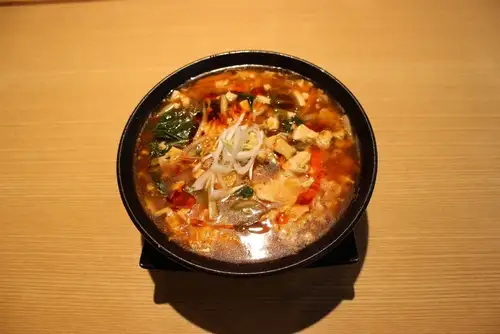 酸辣湯麺