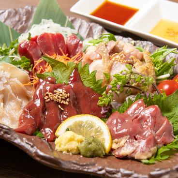 [Limited Quantity★] Assorted sashimi of extremely fresh Tamba chicken sashimi for 1,390 yen! Excellent compatibility with sake ◎ Torisuke course 5,000 yen