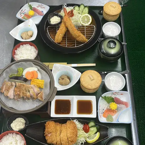 エビフライ3本定食