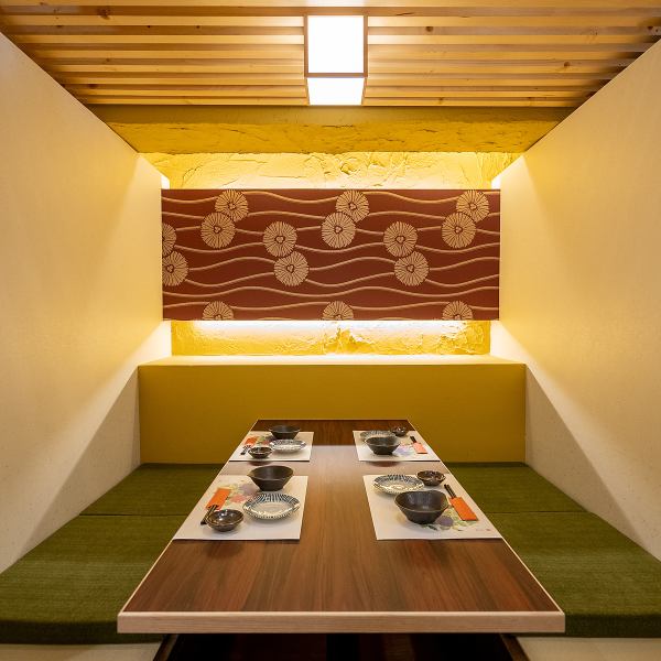 松山市大街道アーケードからほど近い二番町の一角で営業中です◎2~4名様までの少人数用 【個室テーブル席】もご準備しております!