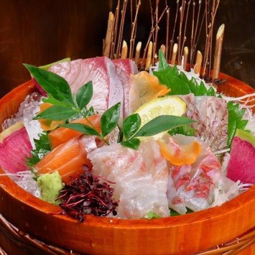 とれたて新鮮な旬の魚介類