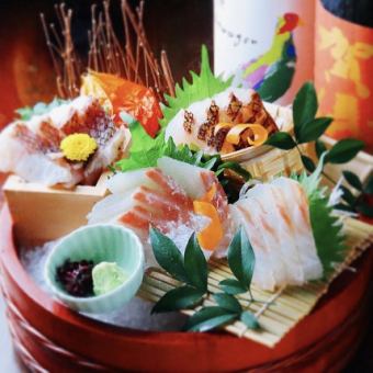 【観光の方に！愛媛満喫コース5500円(税込)】桜鯛盛合せ、郷土料理全11品 /2.5時間飲み放題付