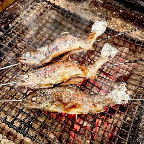 川魚のあまご料理