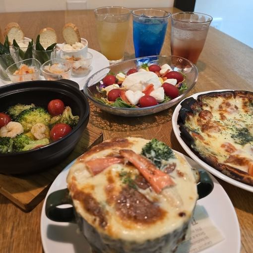 【火山派对套餐，主菜任选】包含120分钟畅饮！5500日元（含税）