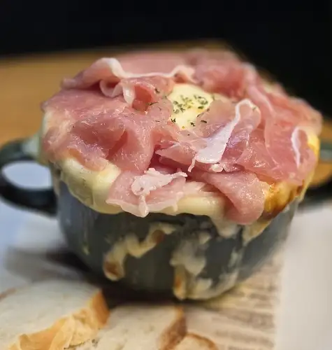 生ハムとコーンのゴールデンボルケーノパスタ
