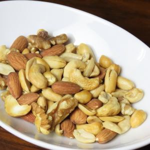 桜チップのスモークミックスナッツ