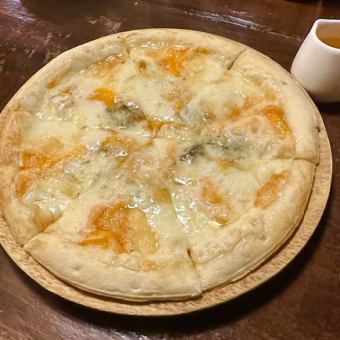 クアトロフォルマッジピザ