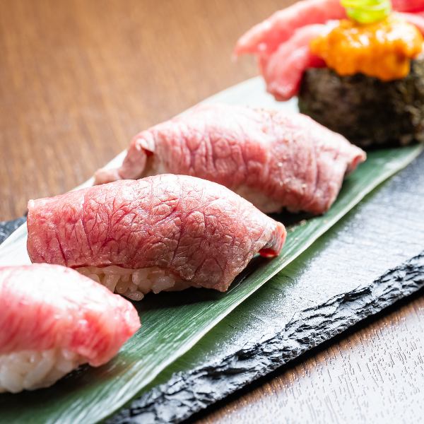 [Our push! Using red beef] Meat sushi