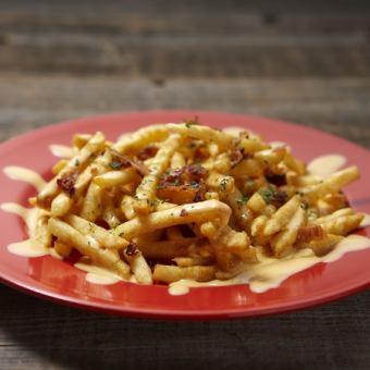 프렌치 플라이 with 치즈 소스