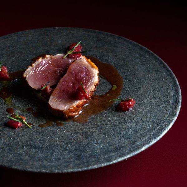 [Hotel Dinner] A full-course dinner at an unpretentious casual hotel