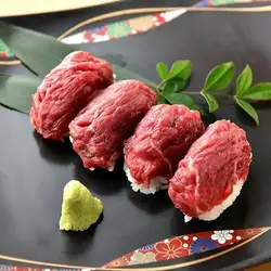 ノドグロ寿司/サーモン寿司/イカ寿司/つぶ貝など