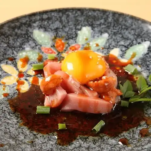 Tuna and sea urchin yukhoe