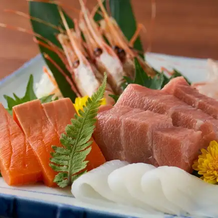 【3H飲み放題付】朝獲れの鮮魚刺し2点盛りや黒毛和牛炙りフィレ&牛タン肉寿司など全8品4,950円