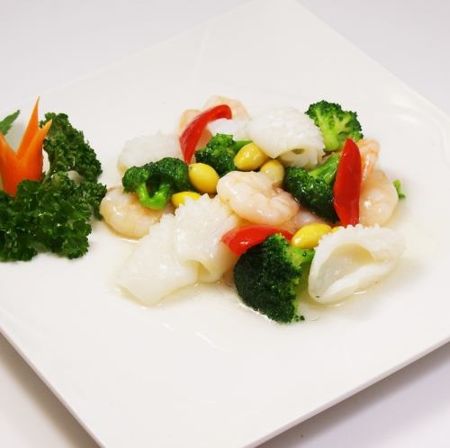 銀杏、海老、イカ炒め