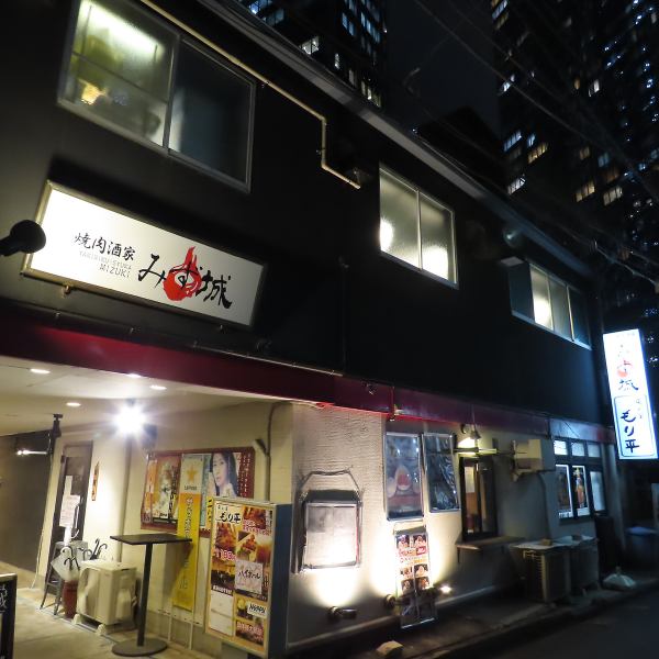 [◆◇~Great location for company banquets or family use★~◇◆] A 3-minute walk from the Tokyo Metropolitan Government Building! Our restaurant is surrounded by residential areas and a 7-minute walk from Tokyo Metropolitan Government Building Station and Nishi-Shinjuku-Go-Chome Station on the Toei Oedo Line.It's easy to access for those on their way home from work or for families in the neighborhood, so feel free to drop by! Please come and spend a wonderful time here★