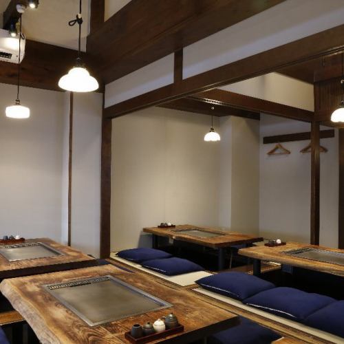 The 2nd floor is a spacious space where you can relax in the sunken kotatsu style.If you remove the partition, you can use it for various banquets such as reunions, launches, year-end parties, welcome parties, and more!