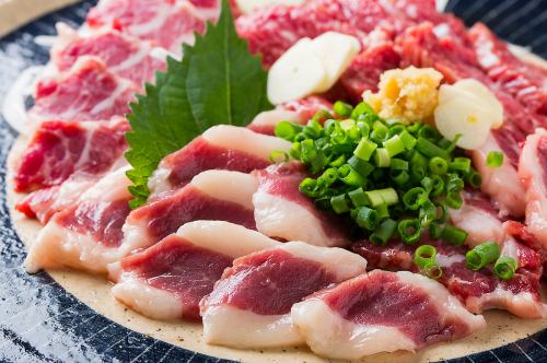 熊本县产马肉生鱼片3件拼盘